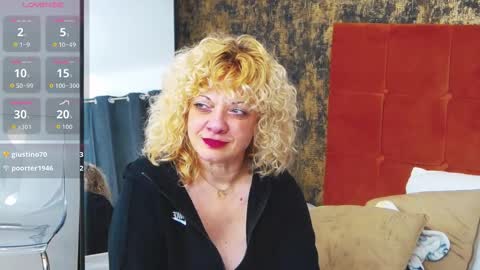 LittleCurlyGirll online show from February 23, 7:11 pm