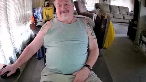 Littled83057 online show from April 17, 6:22 pm