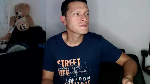 Manu online show from December 13, 4:00 am