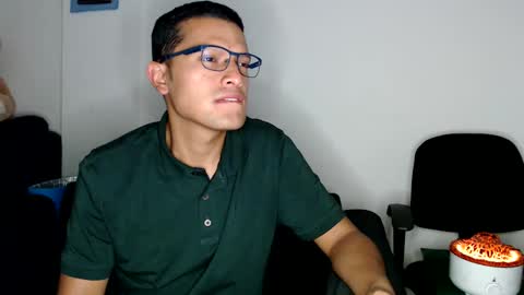 Manu online show from February 12, 4:01 am