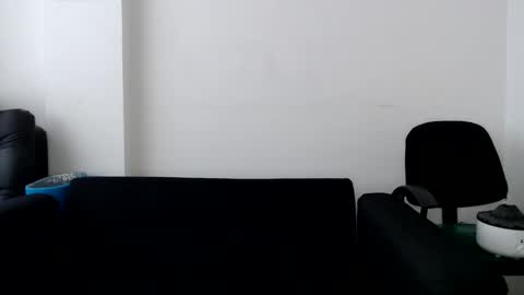 Manu online show from February 25, 9:35 pm