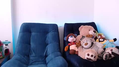 Manu online show from March 20, 9:30 pm