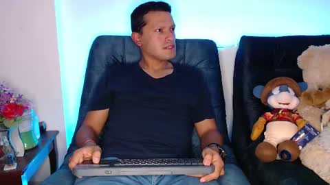 Snapshot of littledicklatin chatting on June 14, 2:20 am Manu online show from June 14, 2:20 am