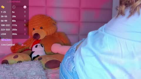 littlee_emma_ online show from March 6, 3:35 am