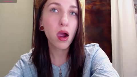 babywillsmile online show from February 20, 8:53 pm