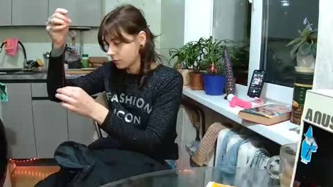 littlehappines online show from February 24, 4:27 pm