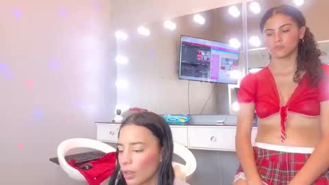 Snapshot of littlejennifer18 chatting on May 1, 8:46 pm Tip us ask our names online show from May 1, 8:46 pm