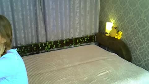 Snapshot of littlel1ss chatting on October 19, 12:39 pm littlel1ss online show from October 19, 12:39 pm