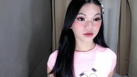 Snapshot of littlelace_ chatting on May 22, 12:07 am littlelace_ online show from May 22, 12:07 am