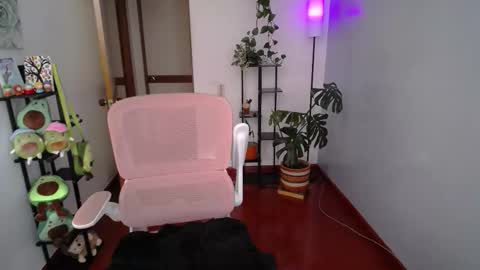 Laksmi online show from February 19, 9:55 pm