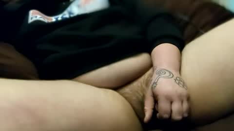 Snapshot of littlelonelylenny chatting on March 15, 5:24 am littlelonelylenny online show from March 15, 5:24 am