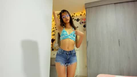 Snapshot of littlemoon18 chatting on March 26, 7:19 pm Luna online show from March 26, 7:19 pm