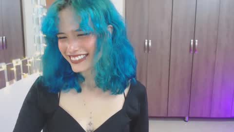 Snapshot of littlenami_ chatting on September 19, 9:15 pm LAUREN online show from September 19, 9:15 pm