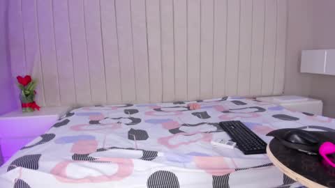 im olivia IG littleolivia01 online show from January 23, 6:56 pm