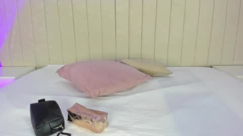 im olivia IG littleolivia01 online show from February 11, 12:58 pm