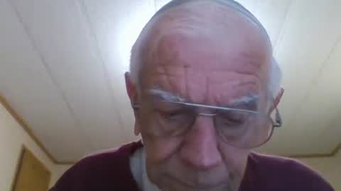 Snapshot of littleone6 chatting on October 25, 12:13 pm Littleone 6 online show from October 25, 12:13 pm