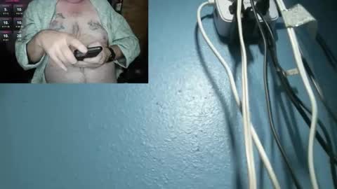 Snapshot of littlepervy chatting on December 25, 6:31 am littlepervy online show from December 25, 6:31 am