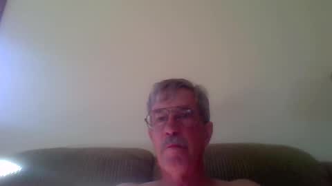 Snapshot of littlepetey17 chatting on September 25, 3:49 pm littlepetey17 online show from September 25, 3:49 pm