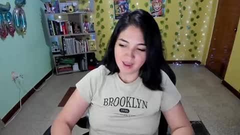 Snapshot of littleprety6969 chatting on January 13, 4:28 am Mia  Wednesday to Sunday 730 am to 1030 am Colombian Hour D online show from January 13, 4:28 am