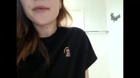 littlered_6969 online show from May 7, 5:13 am