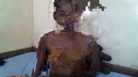 littlesandie online show from February 10, 7:47 am