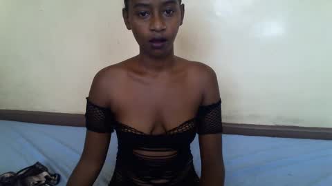 littlesandie online show from February 11, 4:55 am