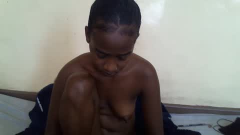 littlesandie online show from March 11, 7:37 am