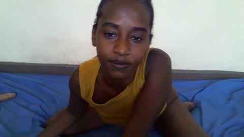 littlesandie online show from October 22, 6:46 am