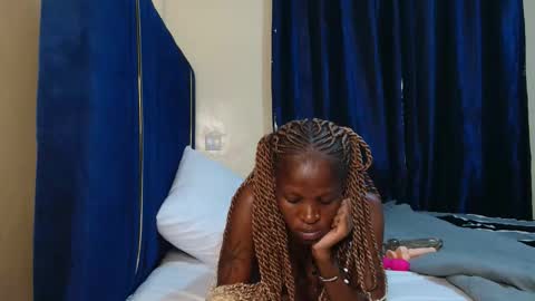 Snapshot of littleshy_baby17 chatting on March 9, 4:33 pm Littleshy baby17 online show from March 9, 4:33 pm