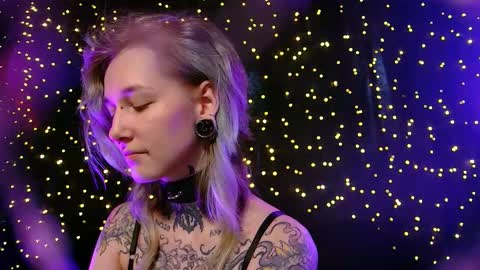 Snapshot of littlespacemouse chatting on February 12, 6:08 am Niki free tg channel with some photos gifs and info about streams online show from February 12, 6:08 am