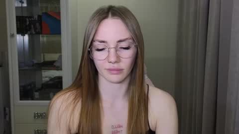 Eliana online show from December 6, 2:49 pm