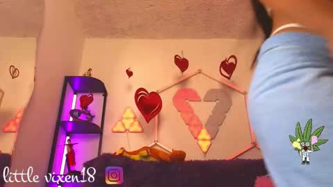 littlevixen18 online show from March 19, 3:05 pm