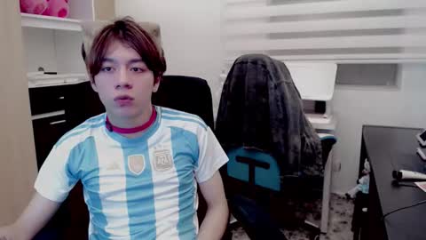 littlezhalem online show from February 17, 6:43 am