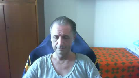 liuk53 online show from May 24, 12:43 pm