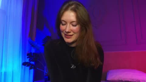 Liv 3 online show from September 20, 3:02 pm