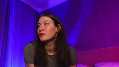 Liv 3 online show from November 20, 2:06 pm