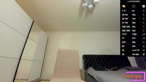 jay online show from December 6, 3:30 am