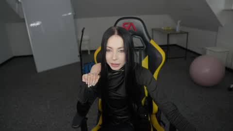 Sheryl online show from March 17, 11:24 am