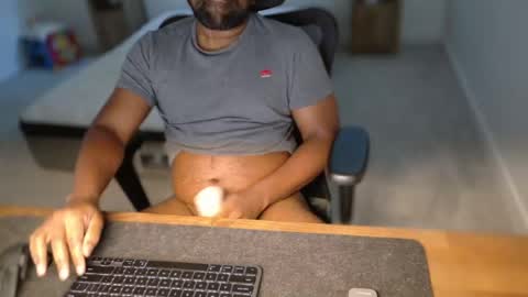 Snapshot of livetribber chatting on July 6, 1:41 pm livetribber online show from July 6, 1:41 pm