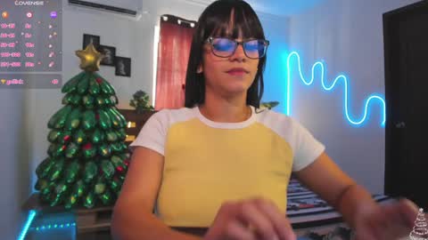 Snapshot of livfabi_ chatting on December 12, 7:04 pm Livfabi  online show from December 12, 7:04 pm