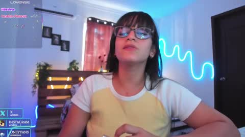 Snapshot of livfabi_ chatting on October 2, 6:37 pm Livfabi  online show from October 2, 6:37 pm