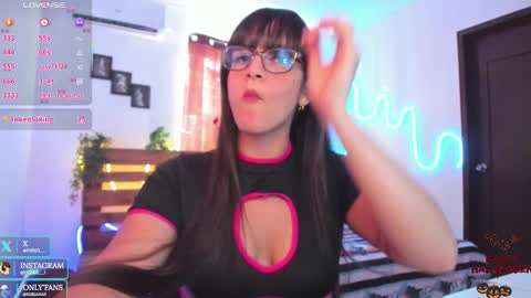 Snapshot of livfabi_ chatting on October 20, 5:24 pm Livfabi  online show from October 20, 5:24 pm