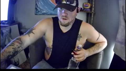 Snapshot of livingpuddle chatting on September 29, 2:55 pm livingpuddle online show from September 29, 2:55 pm