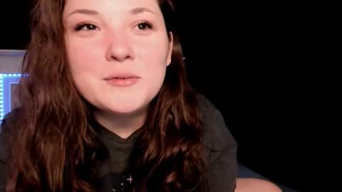 Liv online show from November 15, 1:25 am