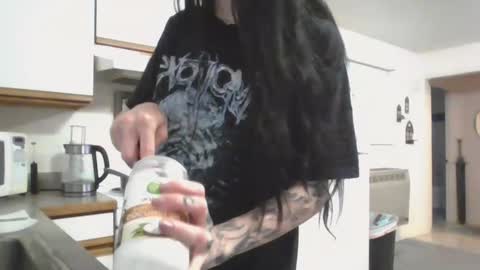 Liv Mirage online show from January 30, 4:24 pm