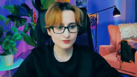 Snapshot of lixeluna chatting on April 24, 6:38 am LixeLuna online show from April 24, 6:38 am
