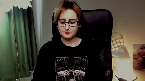 Snapshot of lixeluna chatting on May 14, 6:20 am LixeLuna online show from May 14, 6:20 am