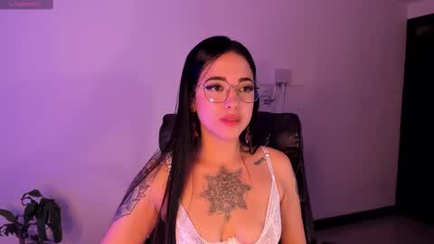 Snapshot of lixie_ chatting on February 13, 4:54 am Vanessa online show from February 13, 4:54 am