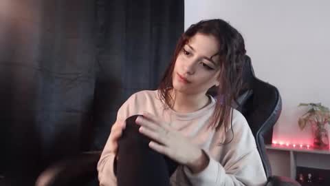 Elizabeth online show from January 7, 3:20 am