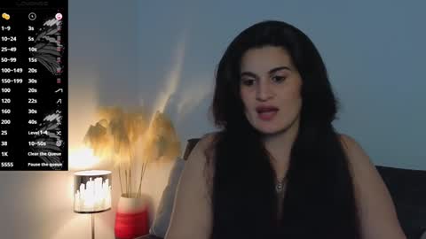 Snapshot of liz_devine chatting on December 6, 6:39 pm liz online show from December 6, 6:39 pm